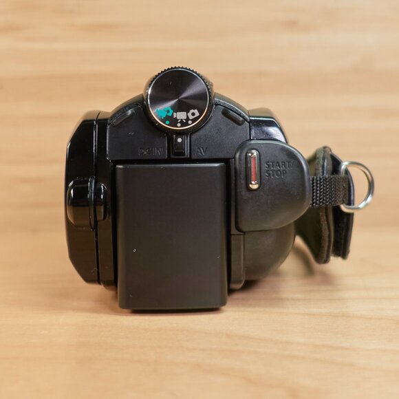 Canon VIXIA HF S10 / Full HD 1080p Camcorder / 32GB Flash / Tested / Japan - Picture 7 of 10